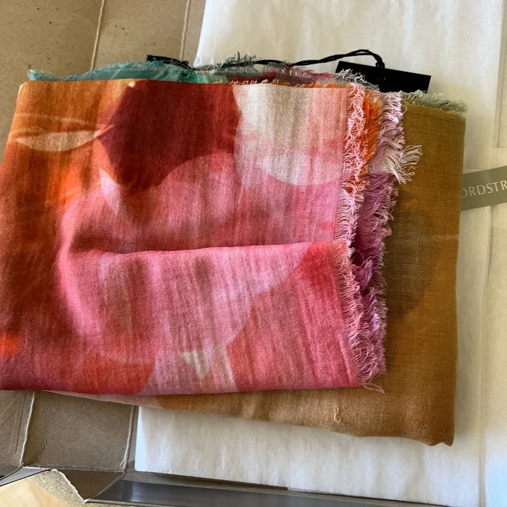 Nicoletta Rosi lightweight scarf